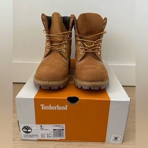 NWT Timberland Boots